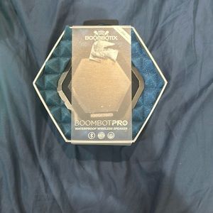 Boombotix